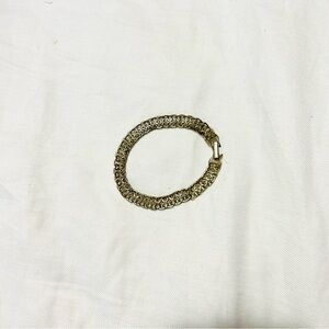 💙 Elegant Gold-Tone Bracelet